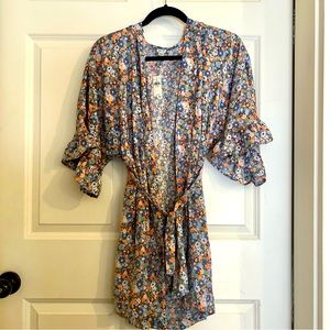 Brand New Aerie light floral robe